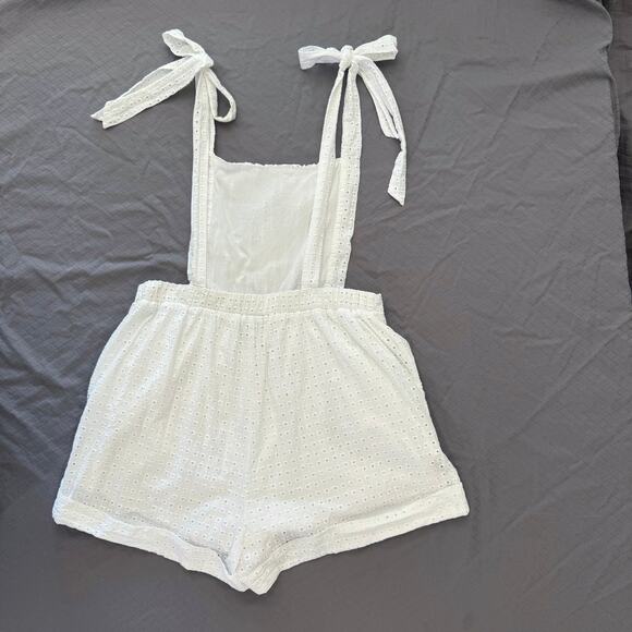 Minkpink Shortalls Size M Celestial White Cotton Eyelet Tie Strap Jumper - Picture 4 of 14
